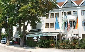 Hotel Kastanienhof Erding